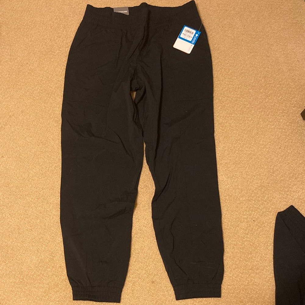 2 pairs of women’s Columbia Wander More Jogger Pants regular fit size large